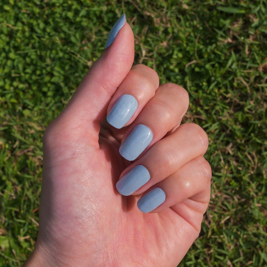 Classic Cornflower Nail Wrap Manicure