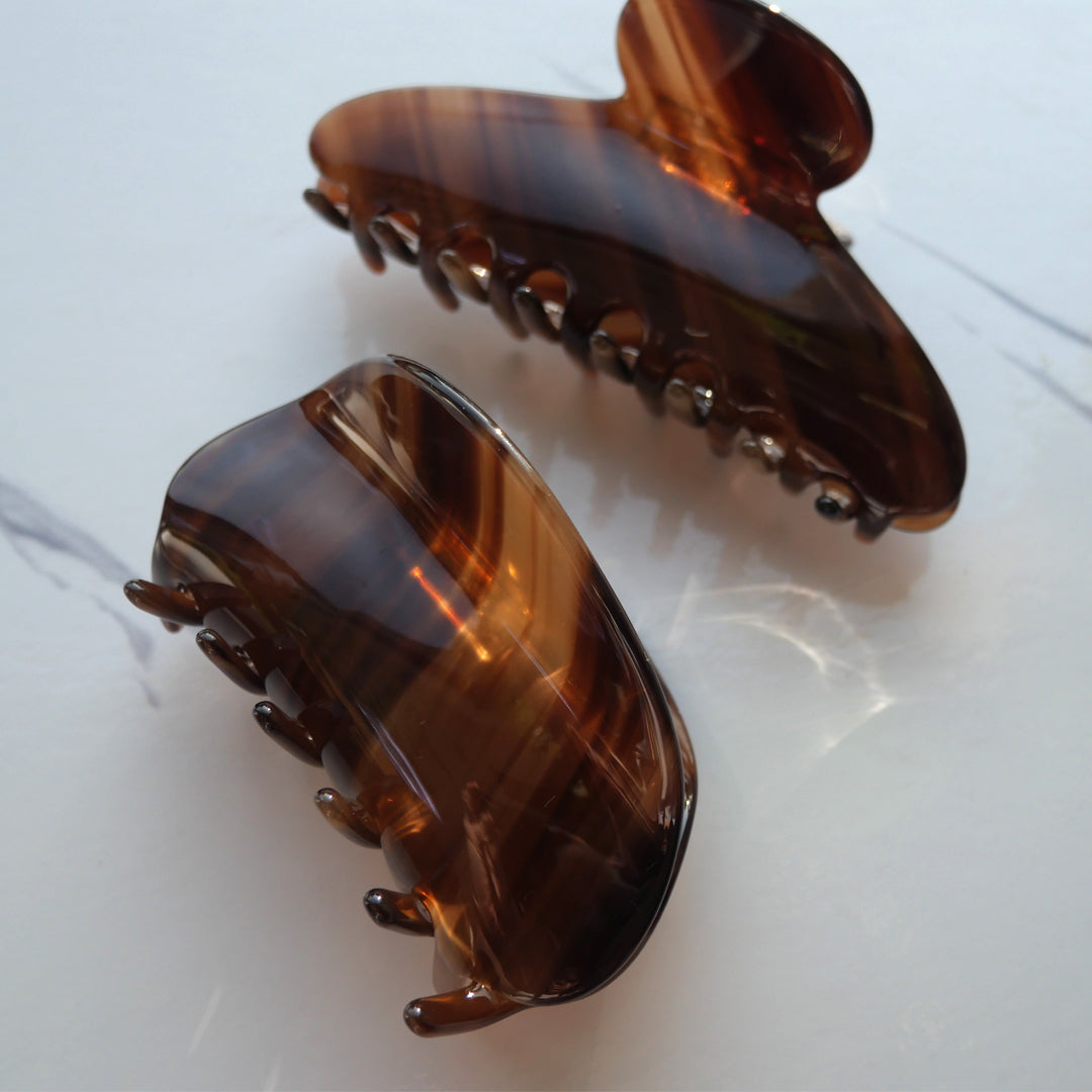 The Brown Conch Hair Claw
