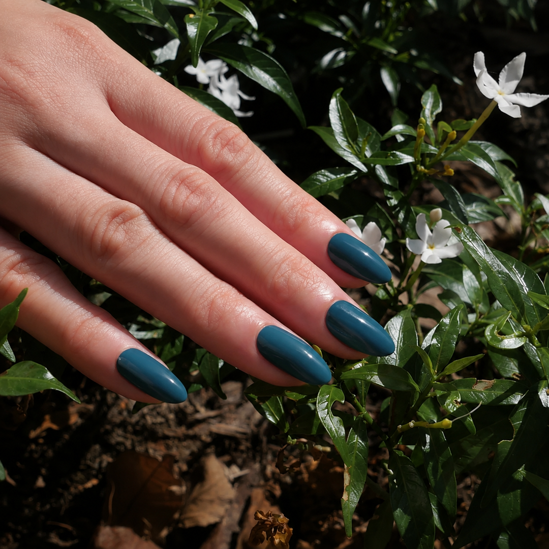 Classic Peacock Teal Nail Wrap Manicure