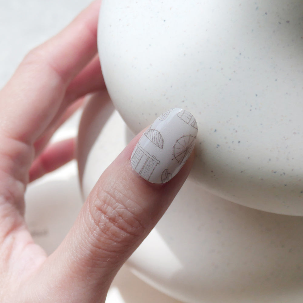 Heritage Delights Nail Wrap Manicure