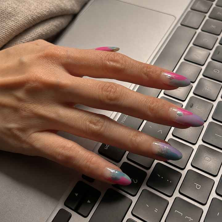 Vibrant Vogue (Limited Edition) Nail Wrap Manicure